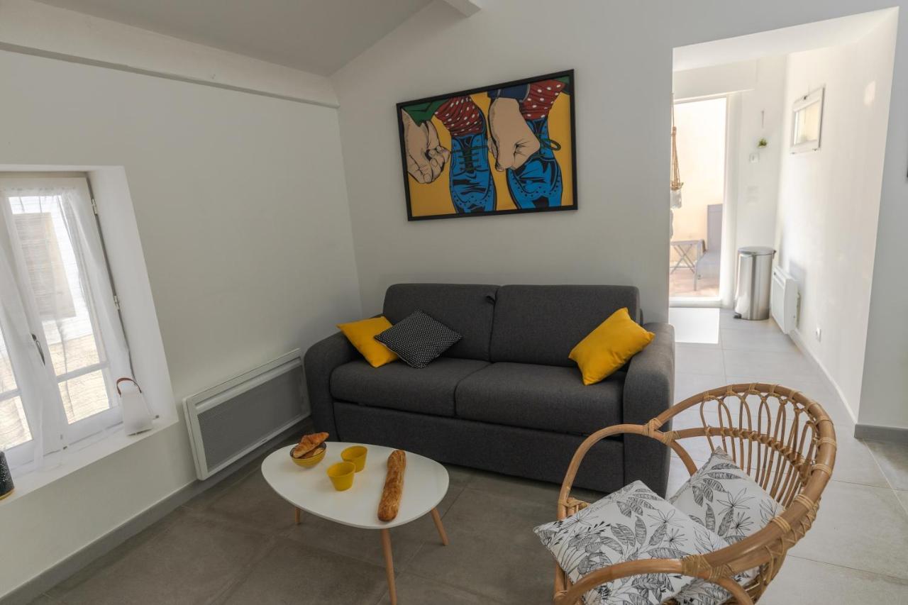 Appartement Terrasse climatisé calme en centre-ville LʼIsle-sur-la-Sorgue Esterno foto