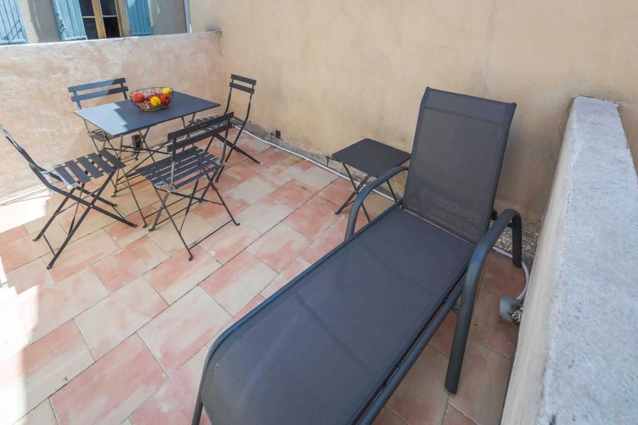 Appartement Terrasse climatisé calme en centre-ville LʼIsle-sur-la-Sorgue Esterno foto