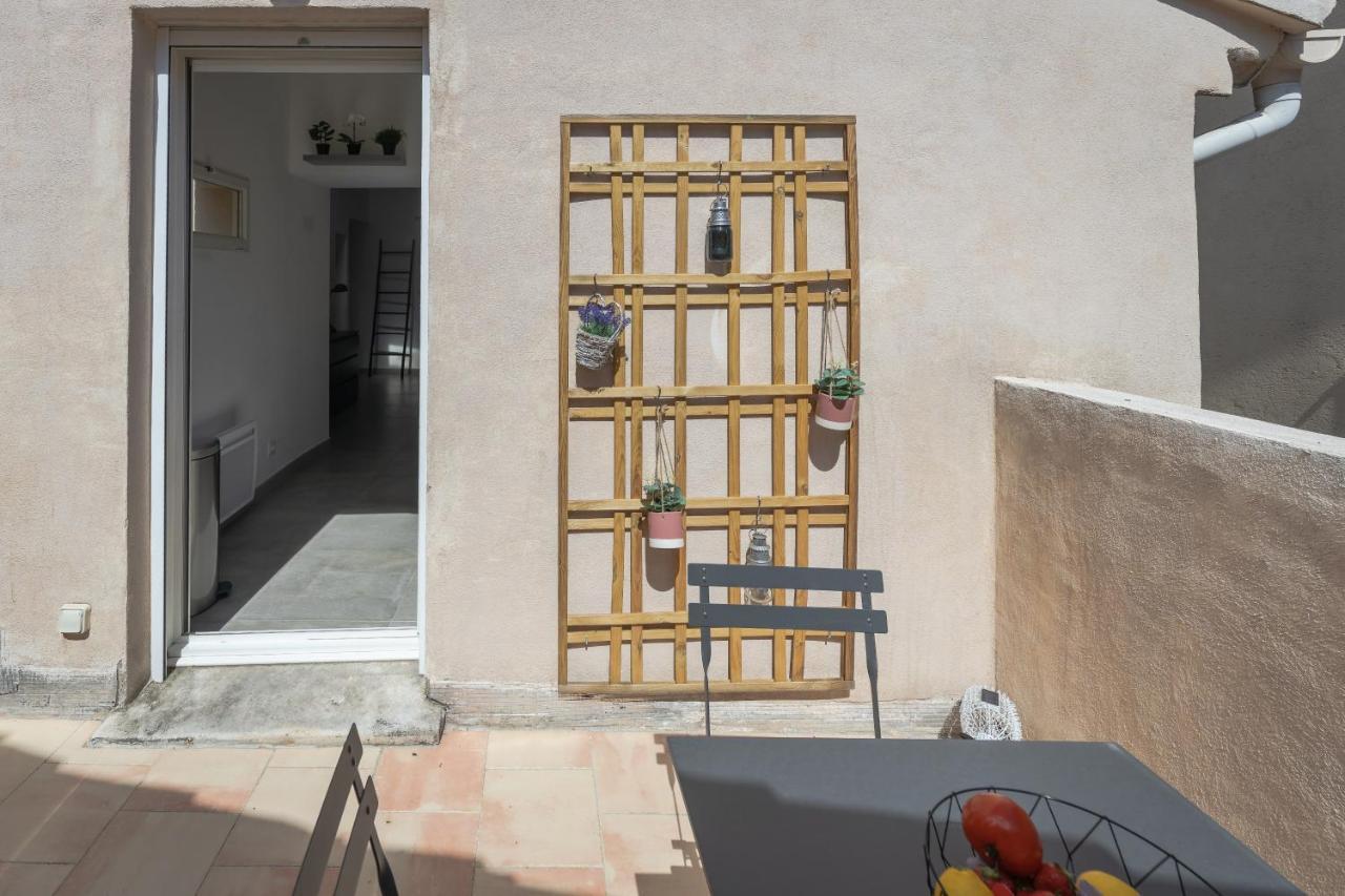 Appartement Terrasse climatisé calme en centre-ville LʼIsle-sur-la-Sorgue Esterno foto