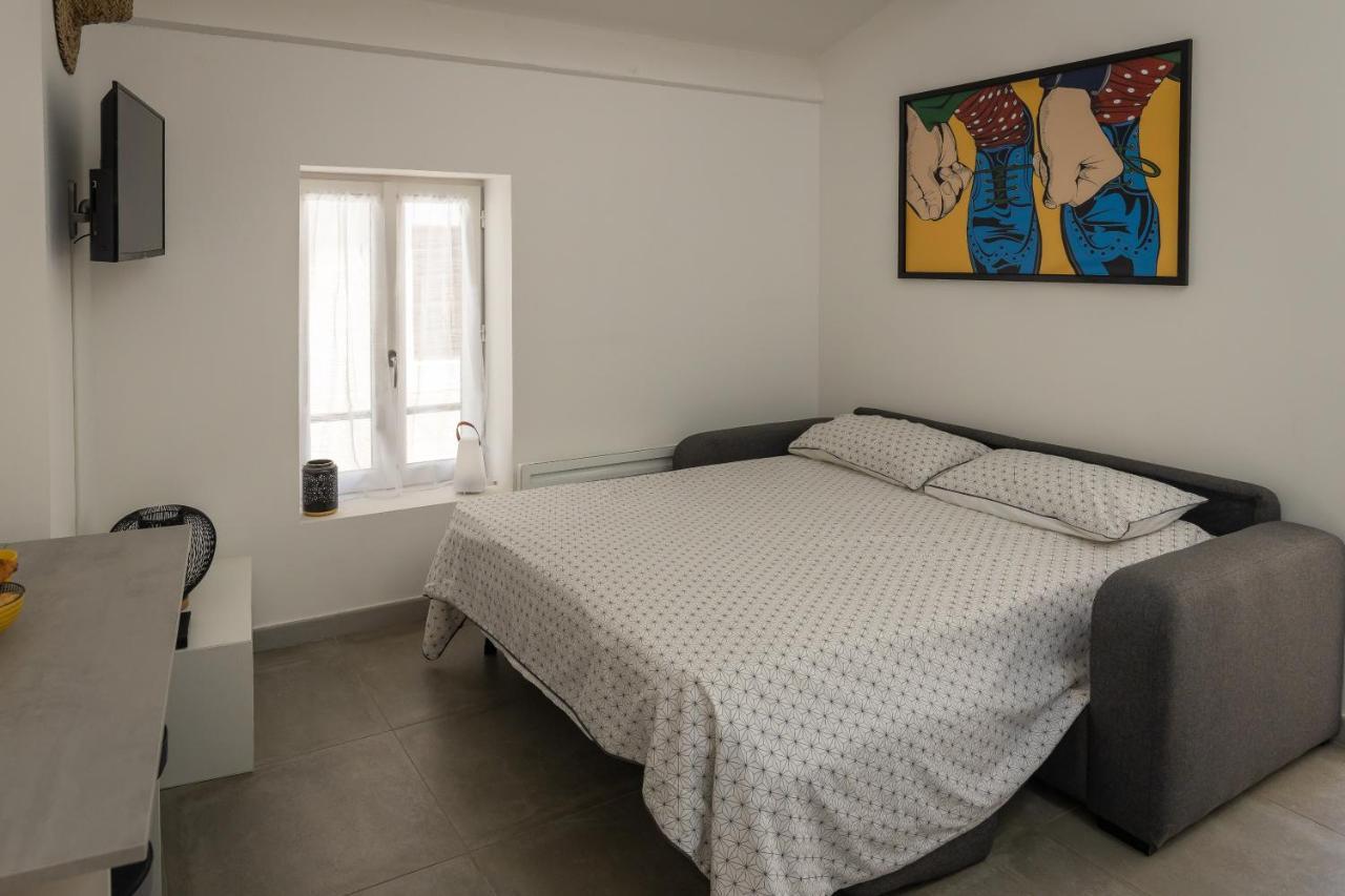 Appartement Terrasse climatisé calme en centre-ville LʼIsle-sur-la-Sorgue Esterno foto