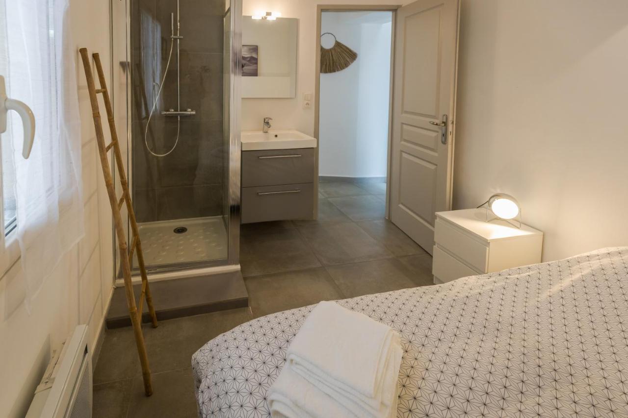 Appartement Terrasse climatisé calme en centre-ville LʼIsle-sur-la-Sorgue Esterno foto